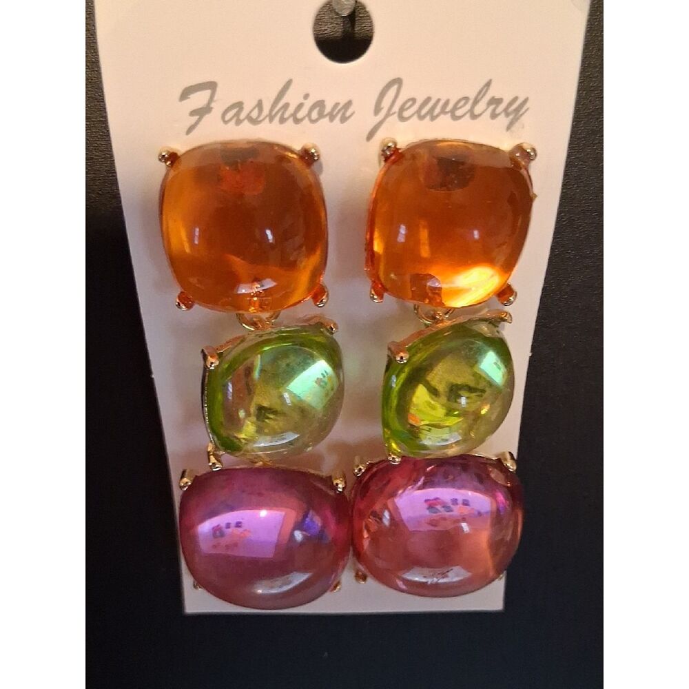 Beautiful Light Striking Geometric Clear Resin Dangle Drop Earrings New